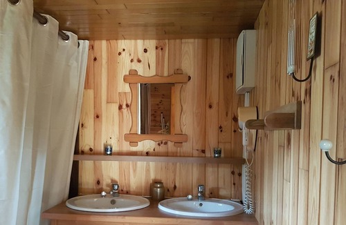 Anla Ski Chalet | Chalet sleeps 10 Trout fishing closed