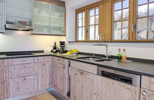 Grindelwald Apartment | Chalet Smaragd by Interhome
