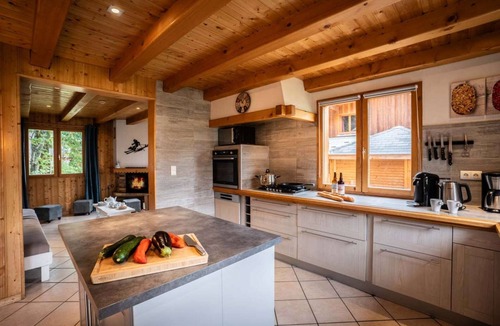Le Bettaix Ski Chalet | Chalet Snow Paradise