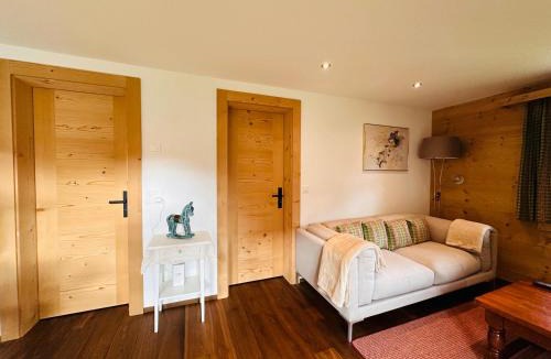 Zweisimmen Apartment | Chalet Solaria 2 bedrooms with mountain and garden view