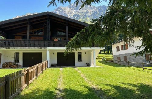 Mesocco House | Chalet Soleada - Happy Rentals