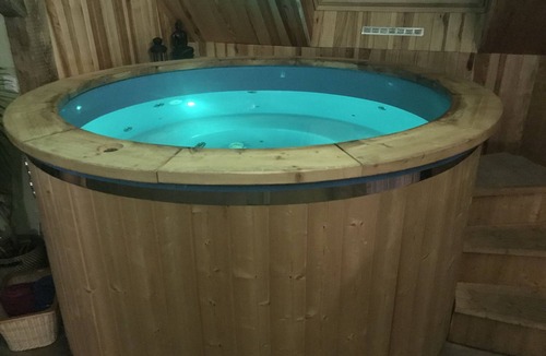 Rosheim Ski Chalet | Chalet & spa in the forest