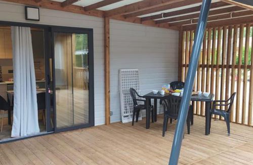 Saint Maime Other | Chalet spacieux avec terrasse pour 6 personnes - API-1-52-482