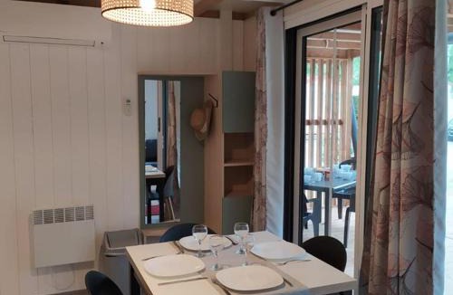 Saint Maime Other | Chalet spacieux avec terrasse pour 6 personnes - API-1-52-482