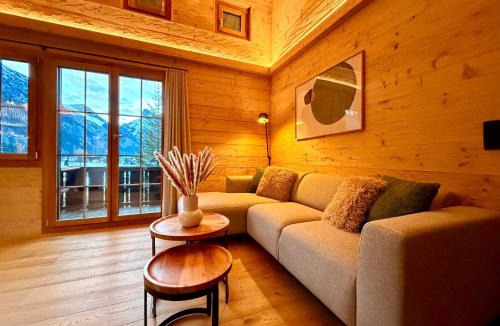 Blausee Apartment | Chalet Spatz Loft with Sauna Kandersteg Oeschinen Lake