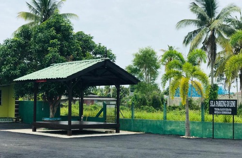 Kampung Pengkalan Maras Hotel | Chalet Sri Damai