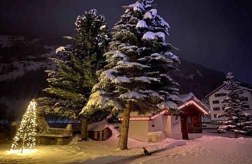Saas Grund Ski Chalet | Chalet Stadel: Alpine Comfort