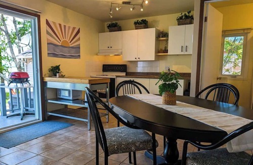 Cap-Saint-Ignace Ski Chalet | Chalet/Studio #1 Waterfront with Spa, Fireplace & Wifi