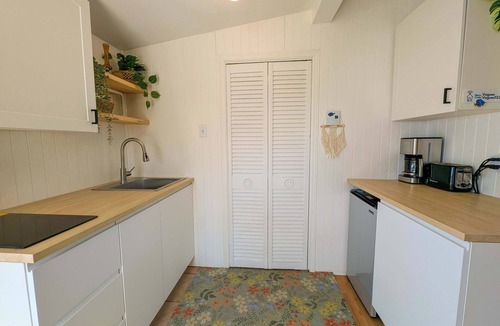 Cap-Saint-Ignace Ski Chalet | Chalet Studio #3 Waterfront with Spa, Fireplace & Wifi