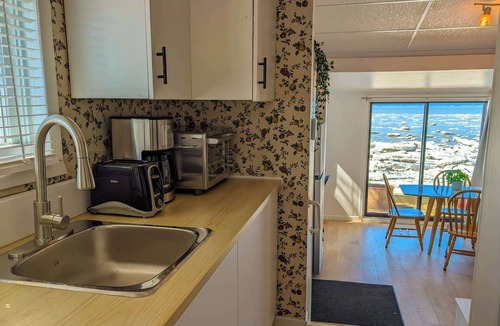 Cap-Saint-Ignace Ski Chalet | Chalet Studio #6 Waterfront with Spa, Fireplace & Wifi
