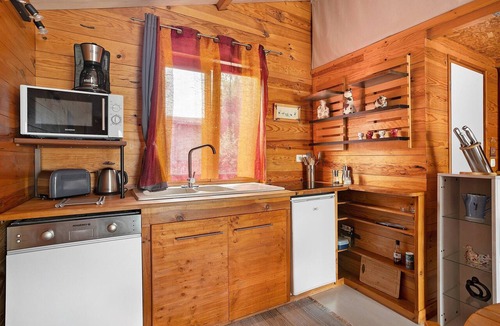 Bouhet Cottage | Chalet Studio "l'Athome" – Peaceful Retreat Surrounded by Nature