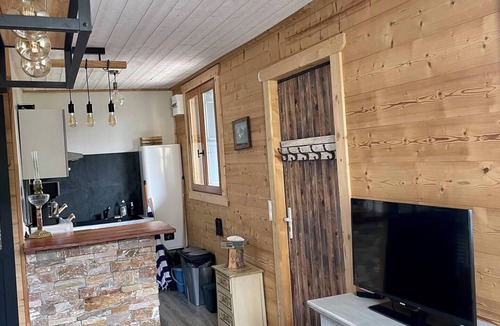 Egat Apartment | Chalet style apartment - edge of the forest - 6 people - 4km from Font Romeu