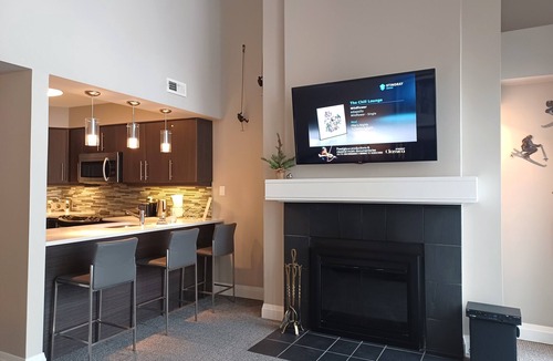 The Blue Mountains Condo | Chalet Styled Townhome, Very Clean, Great Condition.