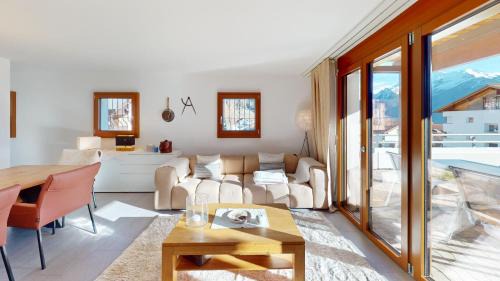 Lenz Apartment | Chalet-style maisonette with mountain view
