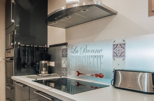 La Bruguiere Villa | *Chalet Style Villa with Pool and Jacuzzi*