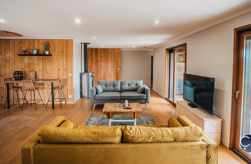 La Bruguiere Villa | *Chalet Style Villa with Pool and Jacuzzi*