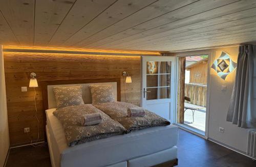 Goldswil Apartment | Chalet Summer Dream