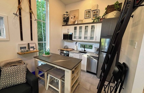 Adstock House | Chalet Sur Les Sentiers du Pic-Bois | Spa