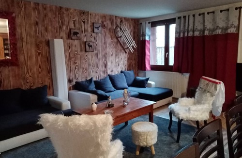 Bagneres-de-Luchon Ski Chalet | Chalet "The 5 Peaks