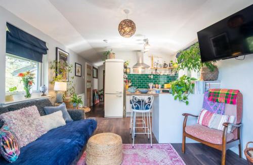 Glen Urquhart Ski Chalet | Chalet The Cabin by Interhome