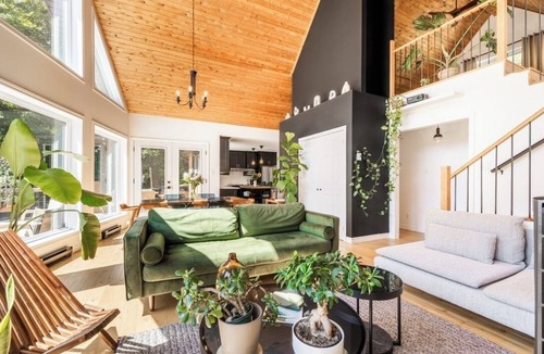 Saint-Armand Ski Chalet | Chalet - The dinette