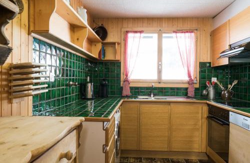 Amden House | Chalet Theresia