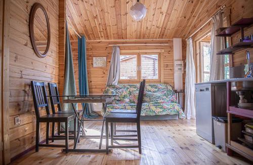 Lisle-sur-Tarn Other | Chalet tout confort et petit déjeuner - formule hotelière