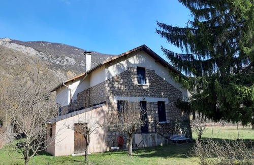 Vebre Ski Chalet | Chalet Tout Confort 10 mins from AX 3 DOMAINES