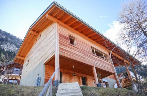 Chalais House | Chalet Tzarbonire