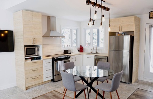 Saint-Philemon Ski Chalet | Chalet Ullaakut(spa and wood-burning stove)