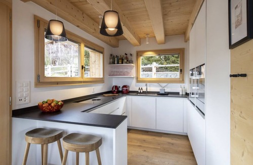 Verbier Ski Chalet | CHALET VALEN - Two Bedroom Chalet, Sleeps 4