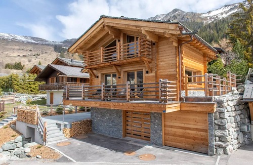 Verbier Ski Chalet | CHALET VALEN - Two Bedroom Chalet, Sleeps 4