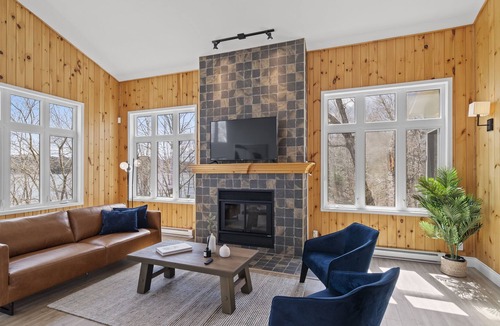 Riviere-Rouge Ski Chalet | Chalet Vert - Waterfront Retreat