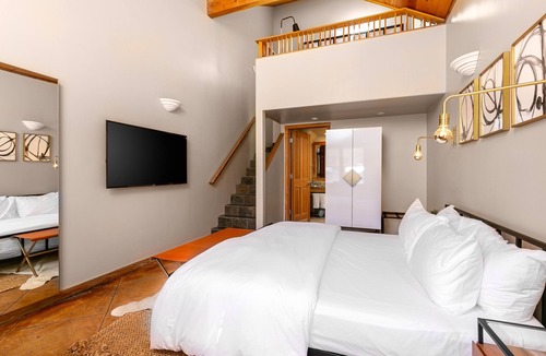 Portola Resort | Chalet View Lodge