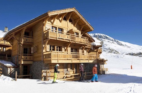 Cognet Ski Chalet | Chalet, view ski slopes, sauna, balcony, fireplace or stove, parking, tv, 150m², Alpe d'Huez