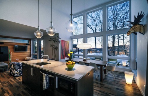 Sainte-Beatrix Ski Chalet | Chalet Villa Bianca Spa & river access