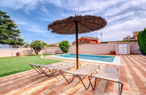 Benifayo Villa | Chalet "Villa Bonavista" with Pool and Wi-Fi