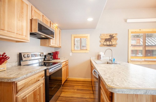 Breckenridge Ski Chalet | Chalet w 2nd Floor | Pool, Hot Tub