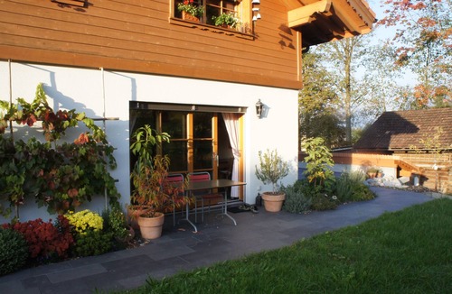 Boenigen Apartment | Chalet W/Studio in Bönigen by Interlaken on Lake Brienz