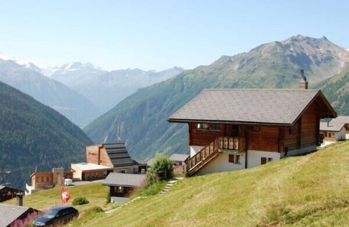 Wiler Ski Chalet | Chalet Wachsmuth - sun, snow and panoramic views