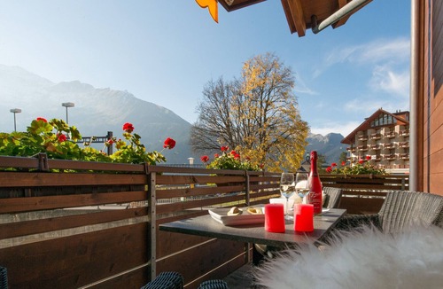 Wengen Apartment | Chalet Waldschluecht - top location