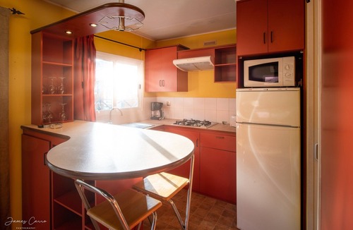 Castellet i la Gornal Ski Chalet | Chalet with air conditioning on beautiful park