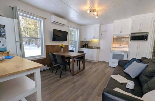 Saint-Tite-des-Caps Ski Chalet | Chalet with Spa in the Forest - Nature Awaits!