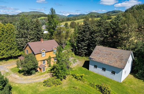 Clermont Condo | Chalet with character in a forest environment