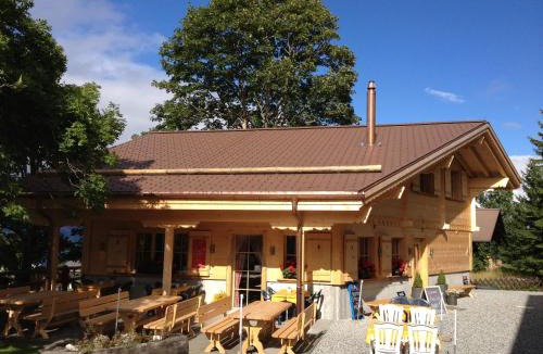Axalp House | Chalet with gourmet kitchen for 4-8 people