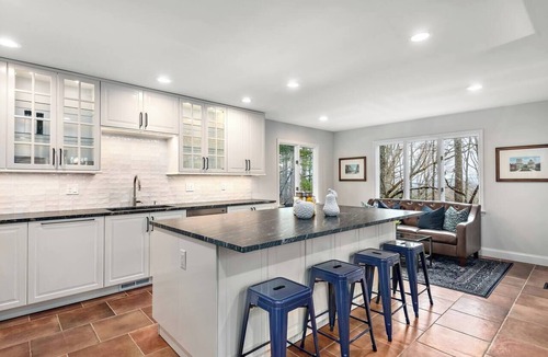 Weaverville House | Chalet with Hot Tub, Sauna, Cold Plunge, Theater