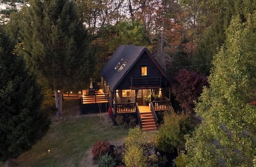 Mount Upton Ski Chalet | Chalet with pond · hot tub, sauna & scenic views