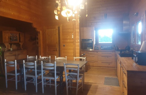 Sauveterre Ski Chalet | Chalet with pool