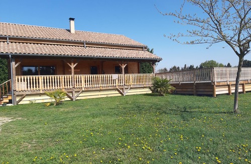 Sauveterre Ski Chalet | Chalet with pool