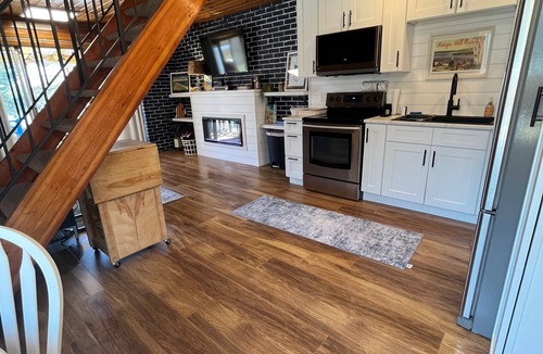 Stevensville Ski Chalet | Chalet with private beach access & heated pool!